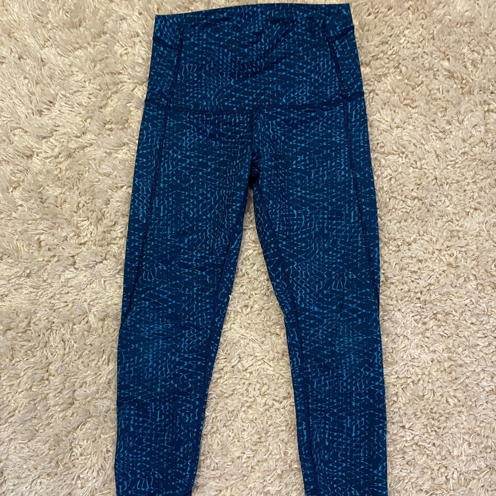 lululemon leggings. very good condition